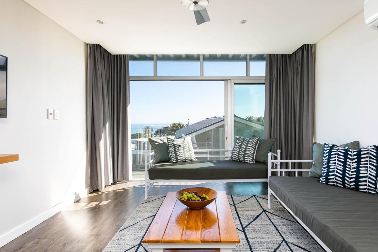 קייפטאון Beach Views -Camps Bay Village מראה חיצוני תמונה