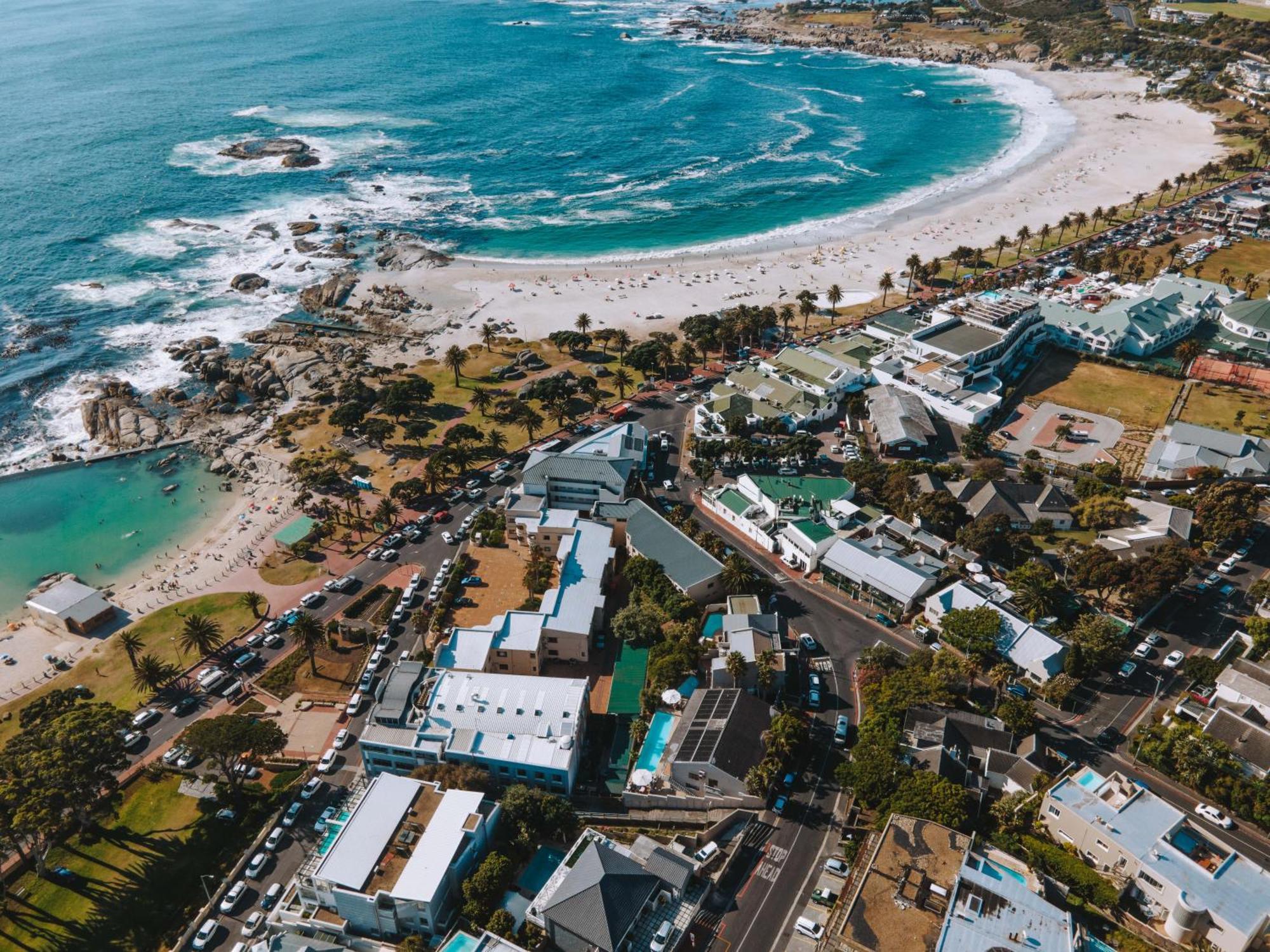 קייפטאון Beach Views -Camps Bay Village מראה חיצוני תמונה